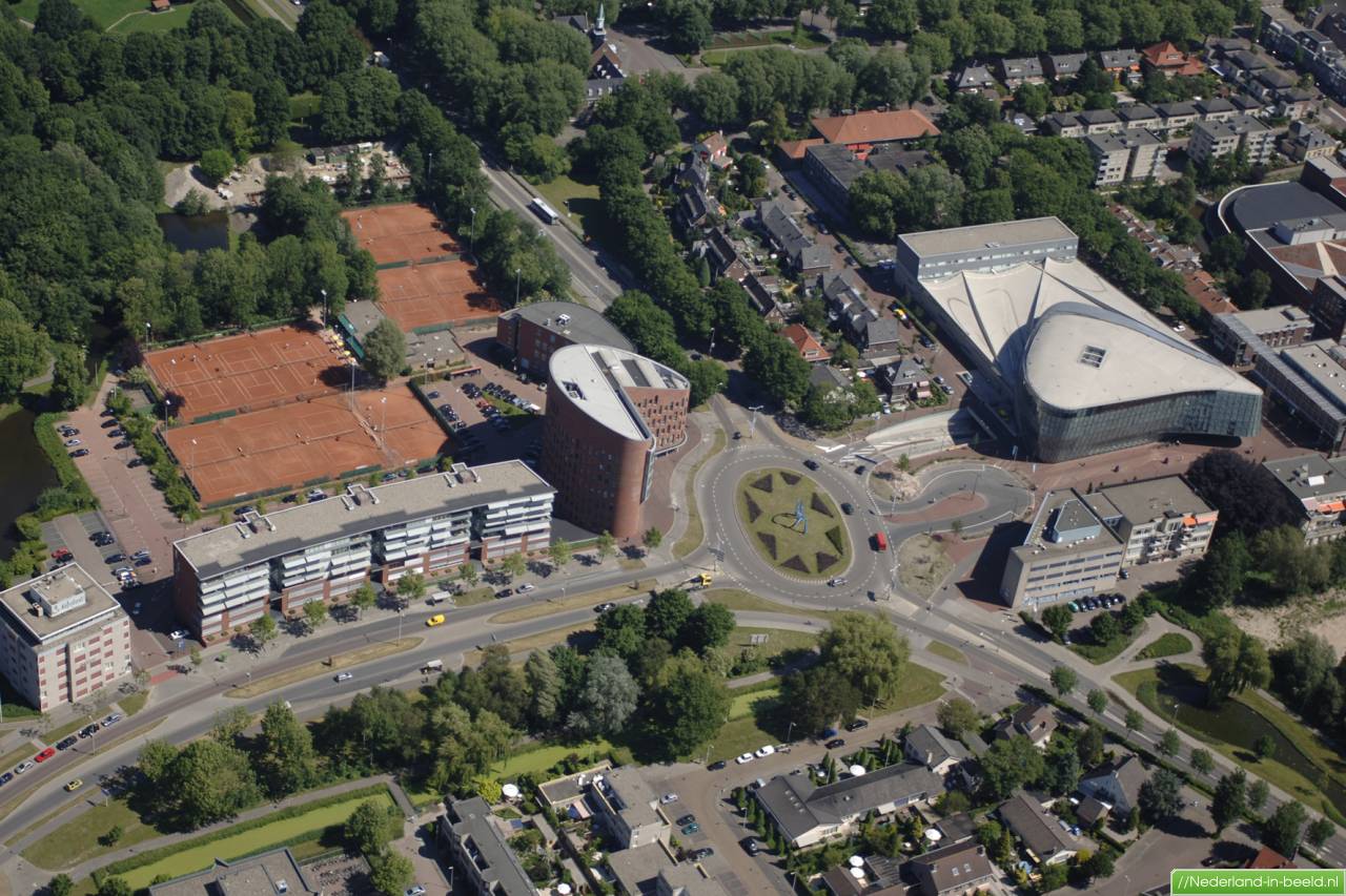 Luchtfoto's Alphen Aan Den Rijn / foto's Alphen Aan Den Rijn Nederlandinbeeld.nl